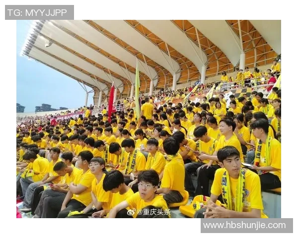 重庆足球队实力之争引发热议球迷观点各异谁能说服对方