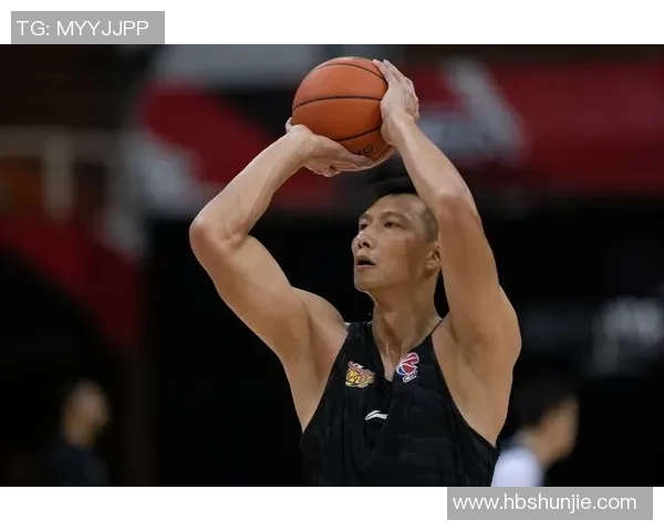 易建联：从篮球场上的巨星到中国体育的传奇代表之路